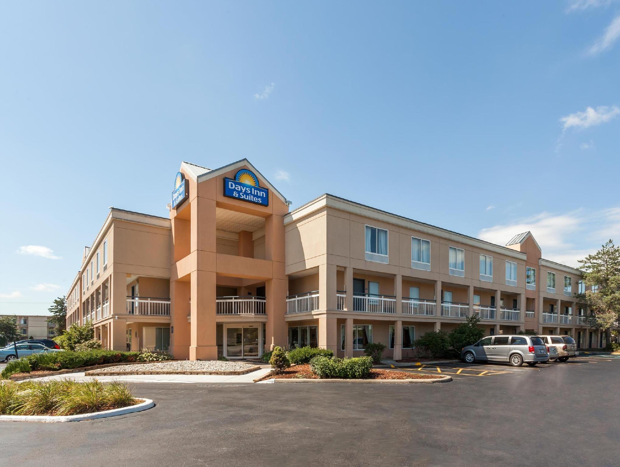 Days Inn & Suites By Wyndham Уоррен Экстерьер фото