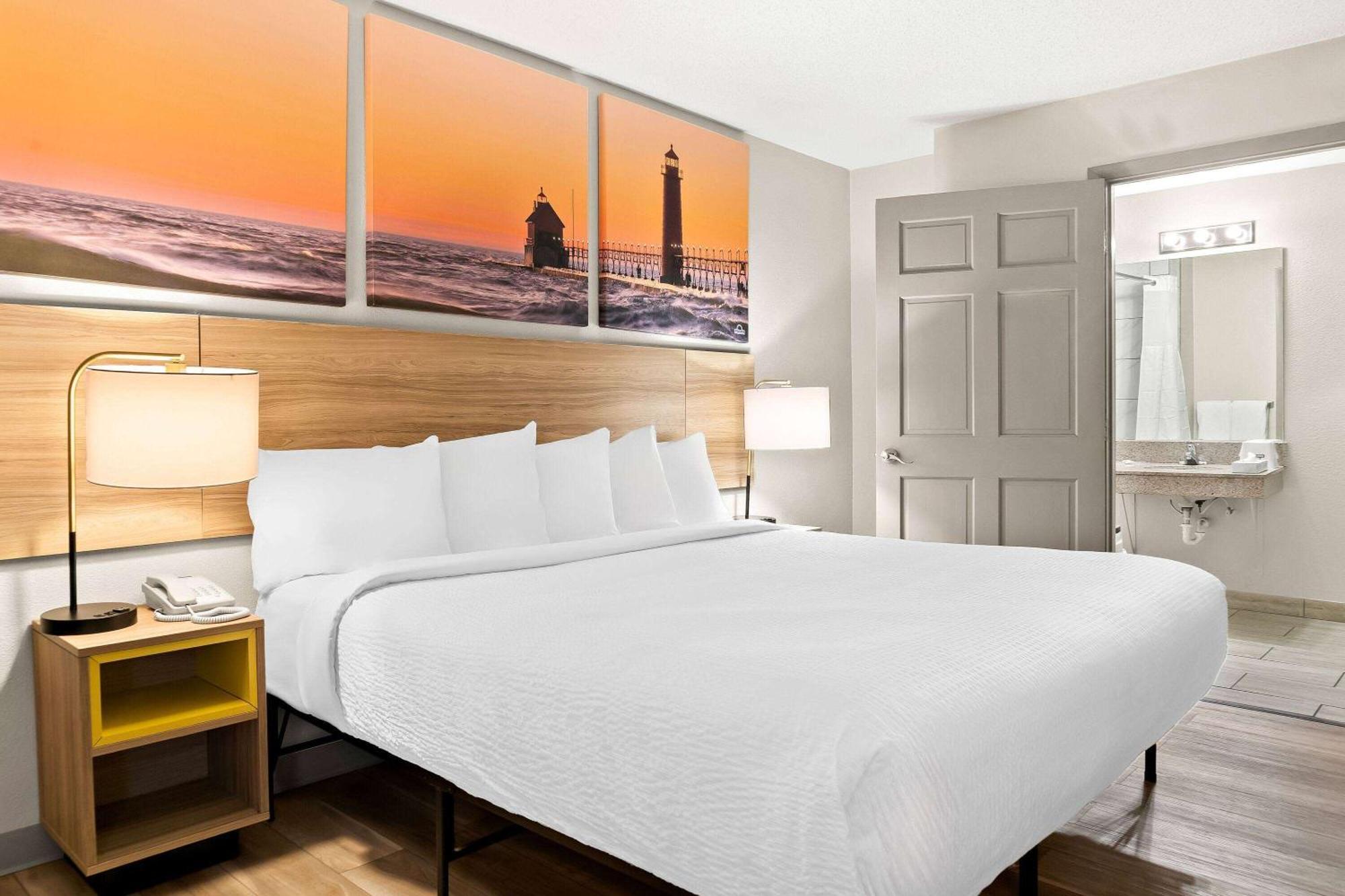 Days Inn & Suites By Wyndham Уоррен Экстерьер фото