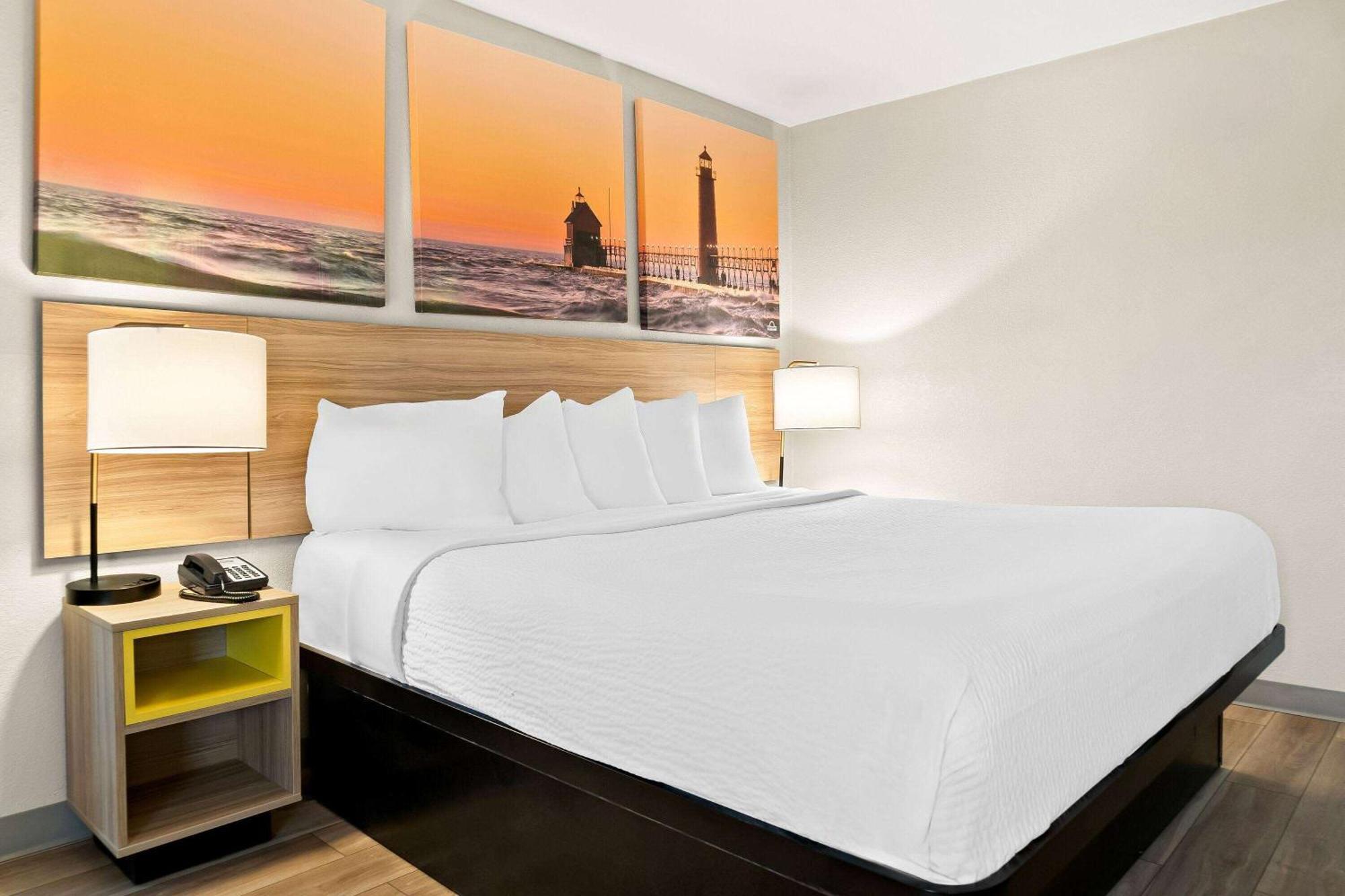 Days Inn & Suites By Wyndham Уоррен Экстерьер фото